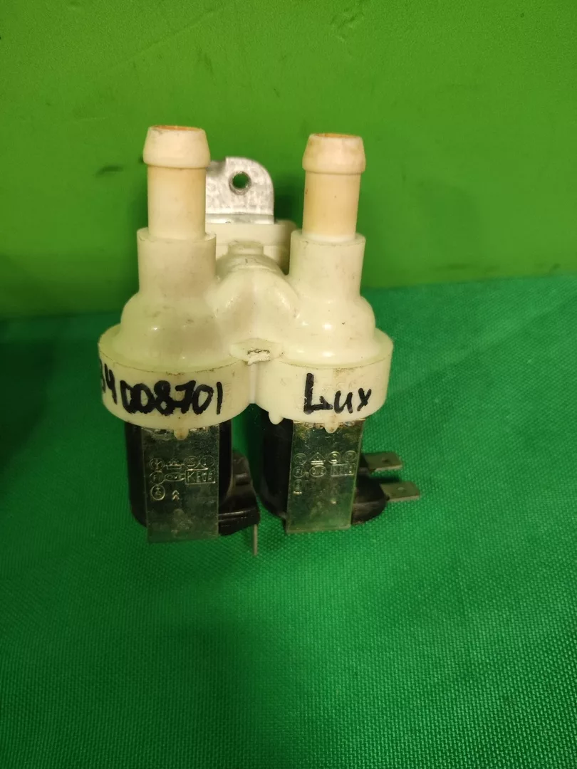 Клапан двойной Electrolux 534008701 контакты