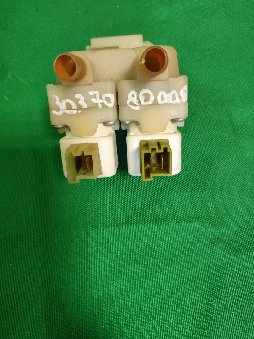 Клапан двойной Bosch 3037080aa0 фишка