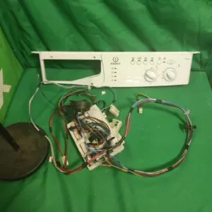 Модуль управления Indesit WISL104 для стиральной машины Модуль управления Indesit WISL104 для стиральной машины