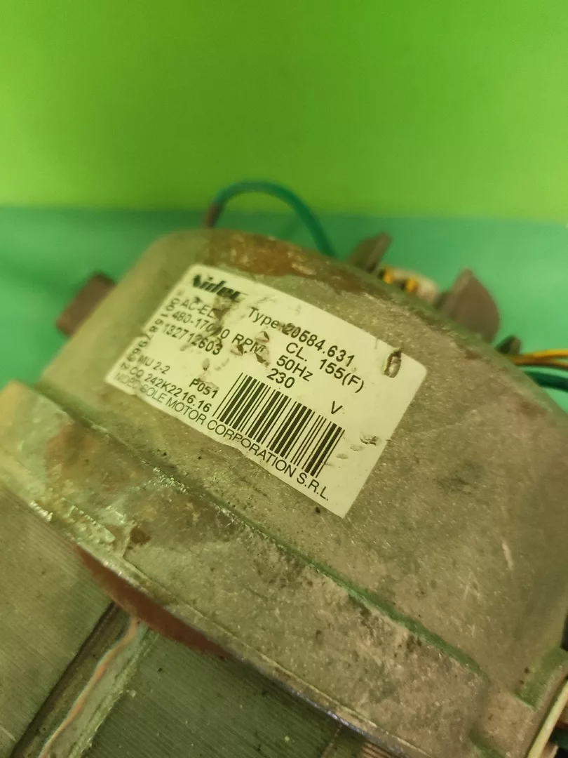 Двигатель Electrolux Nidec 132712603 -7 контактов