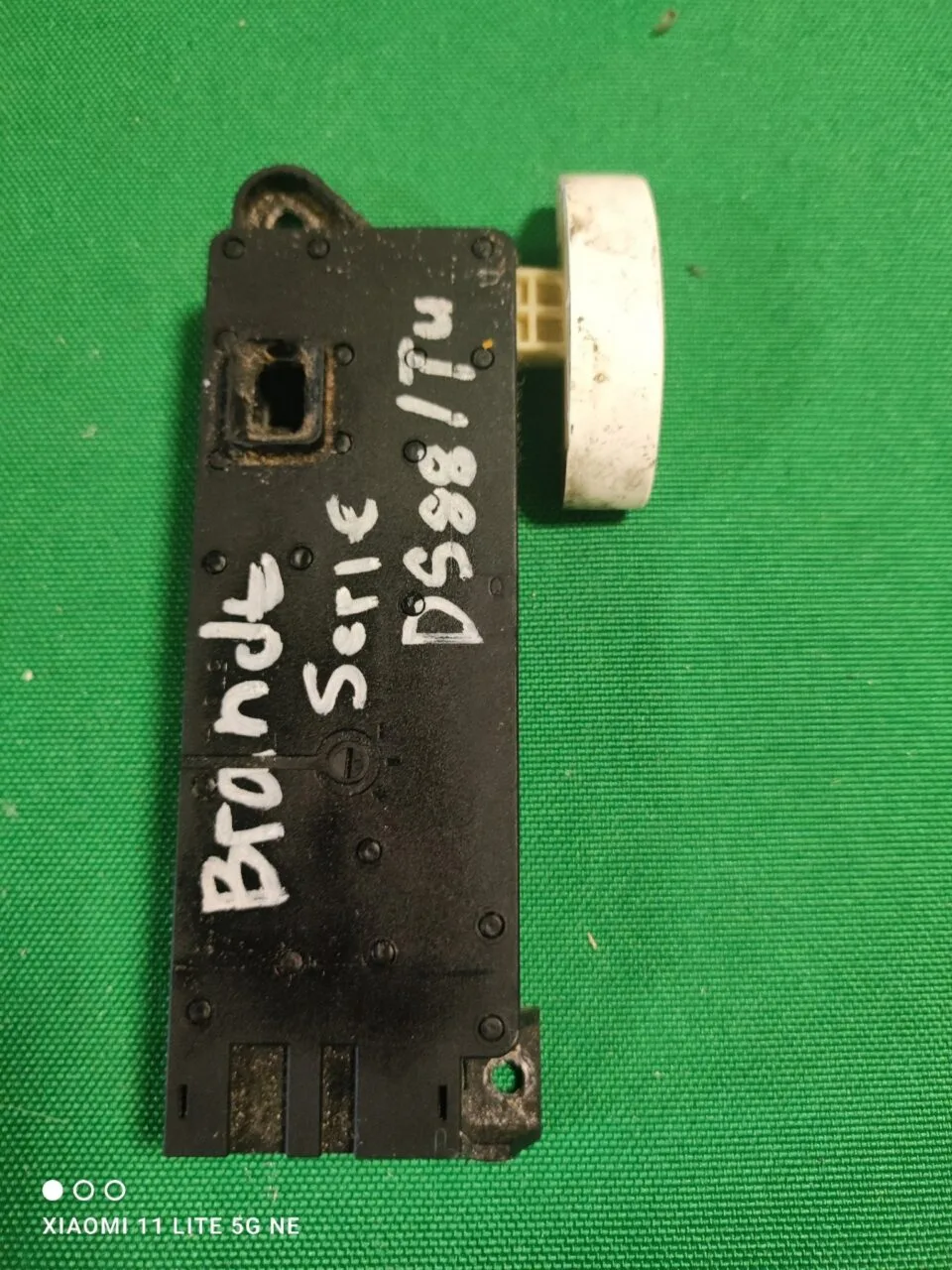 Замок люка (УБЛ) Bosch Brandt DS88/T4