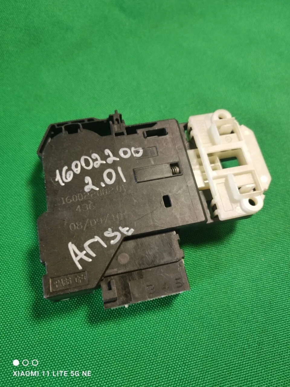 Замок люка (УБЛ) Ariston 160022002,01