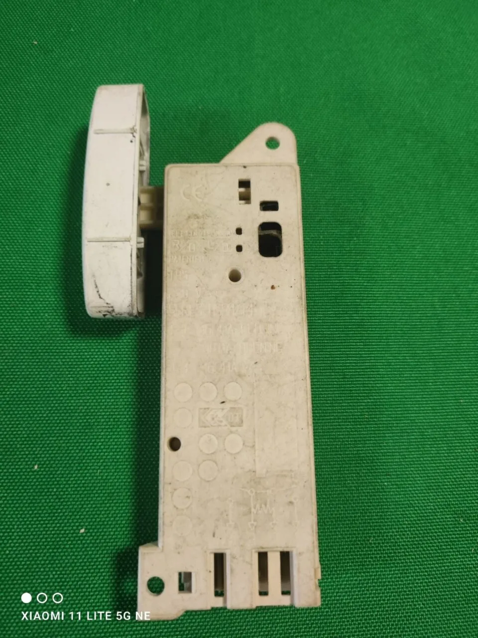 Замок люка (УБЛ) Bosch Brandt DS88/T4-2