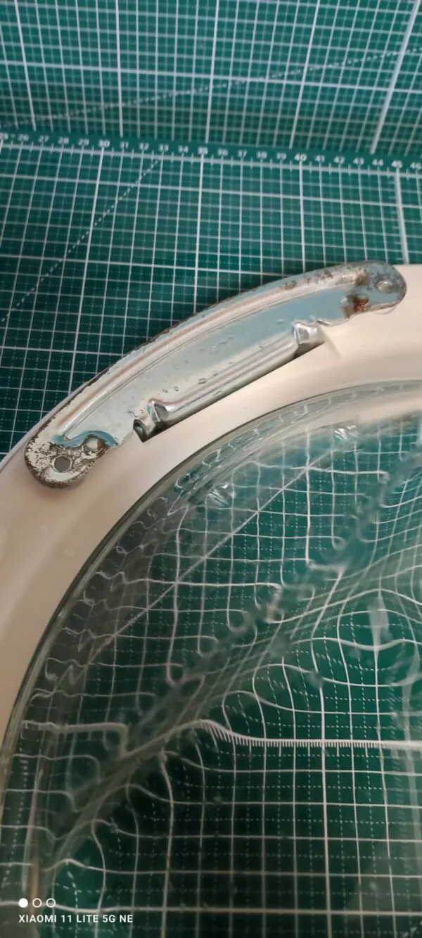 Люк Electrolux 1325183018 среднее