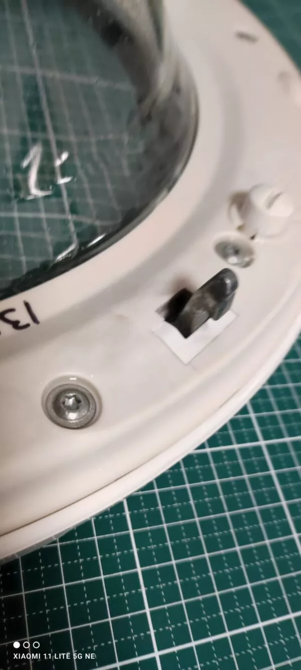 Люк Electrolux 1325183018 среднее