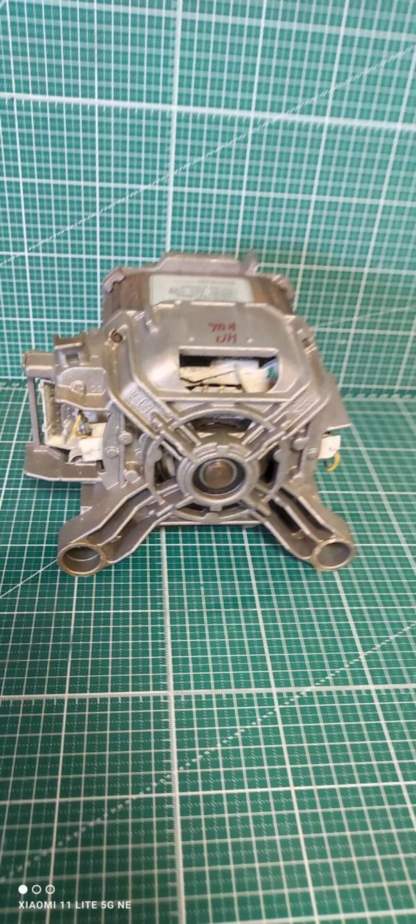 Двигатель Bosch 5120002934 6конт больш.статор