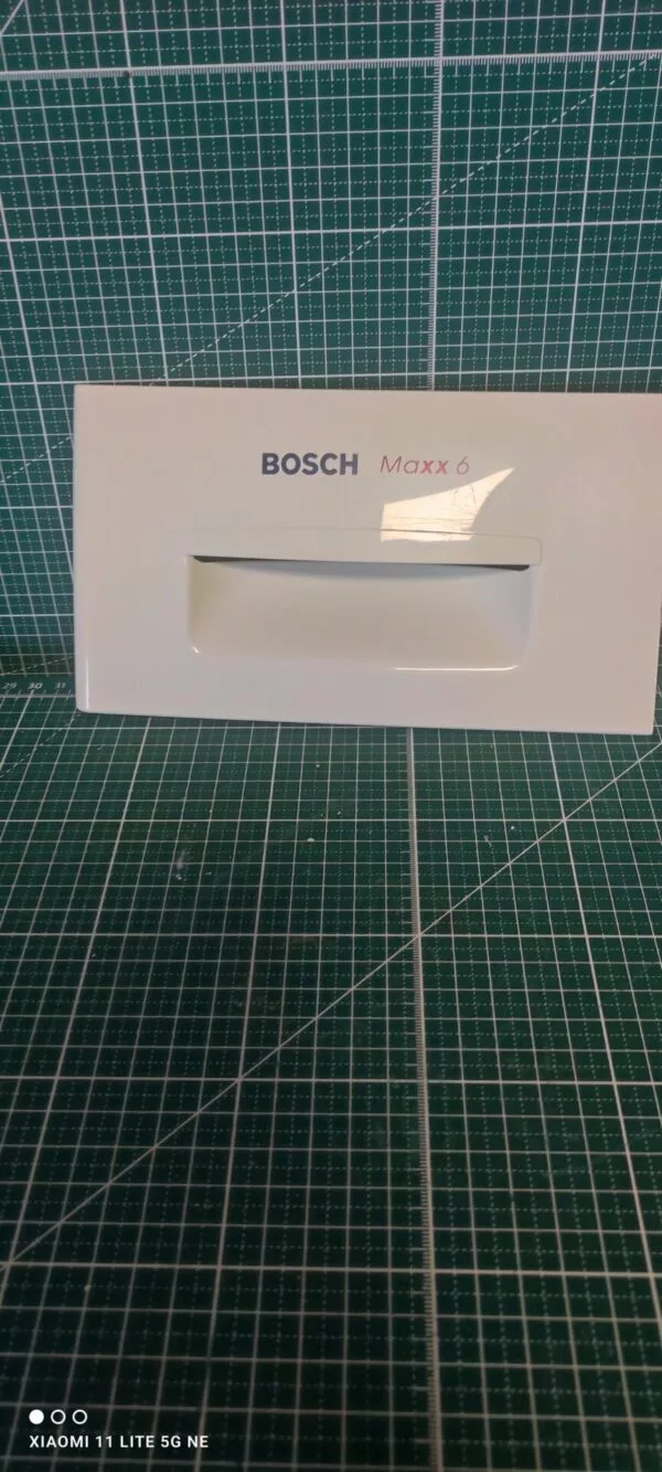 Панель порошкоприемника Bosch 9000057083-m6