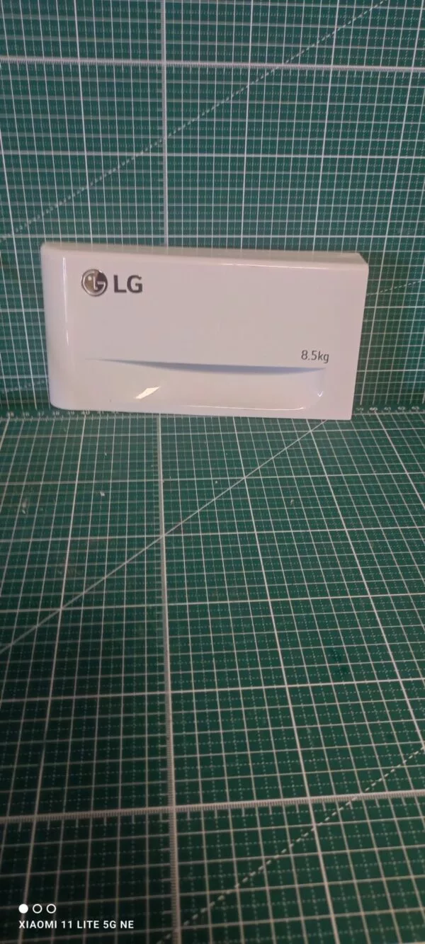 Панель порошкоприемника LG MGC631678-8.5