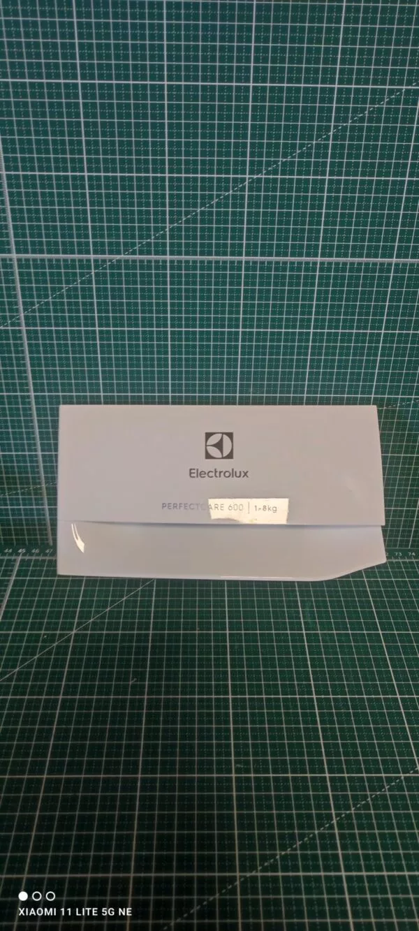 Панель порошкоприемника Electrolux A 04130807 черн.
