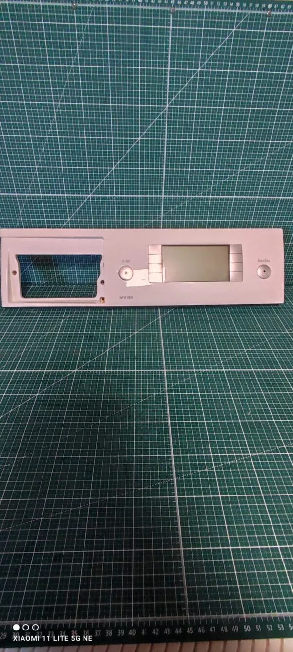 Панель Bosch WFW2831 с дефектом