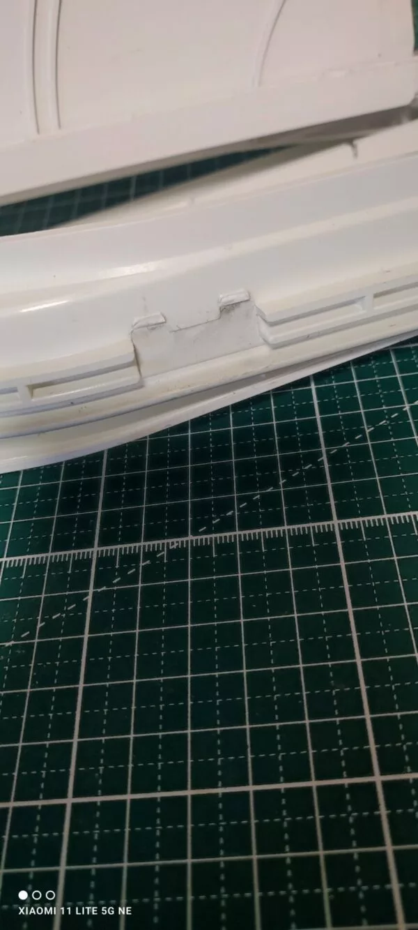 Панель Ariston RST 602 с дефектом пластика