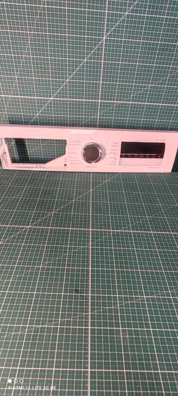 Панель Bosch WLL24360OE/03 с дефектом пластика