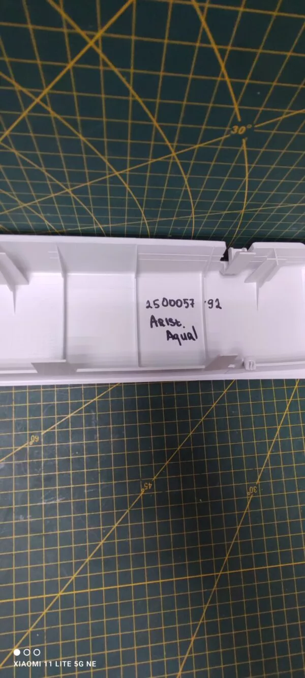 Цокольная панель Ariston 250005792 Aqual.