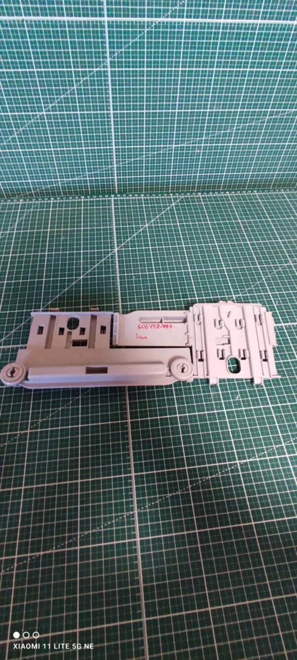 Петли корзин Electrolux 606472 606474