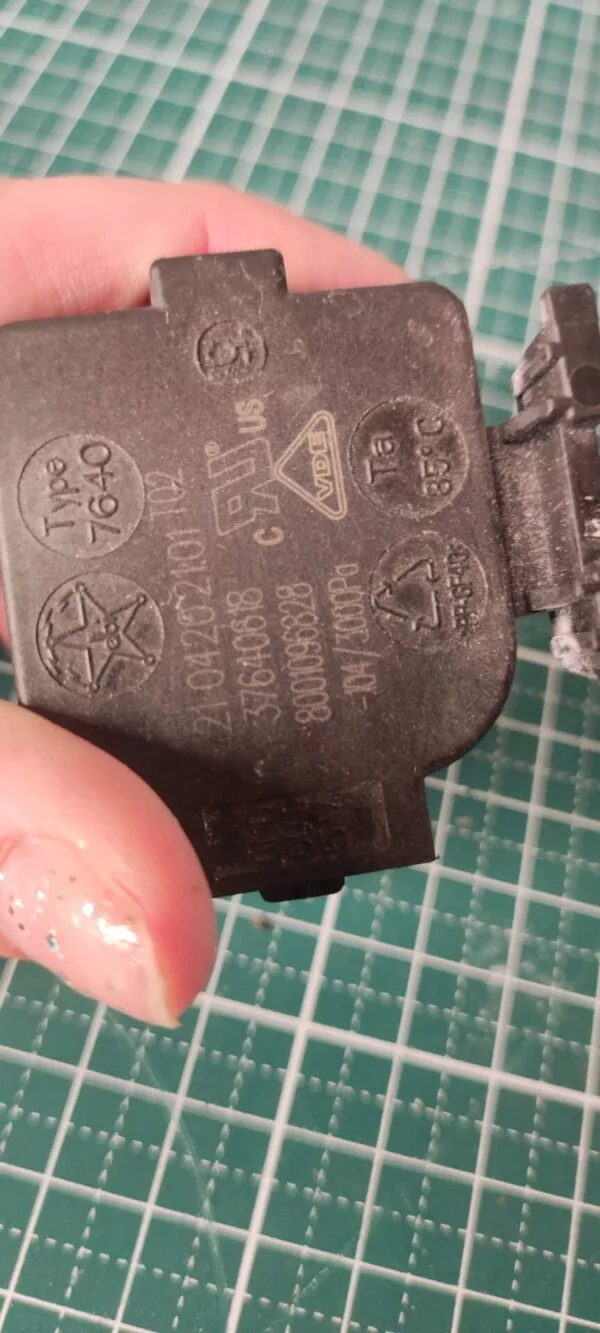 Прессостат Bosch 8001096828