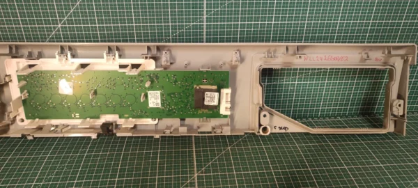 Панель Bosch WLL2426SOE/02 с дефектом
