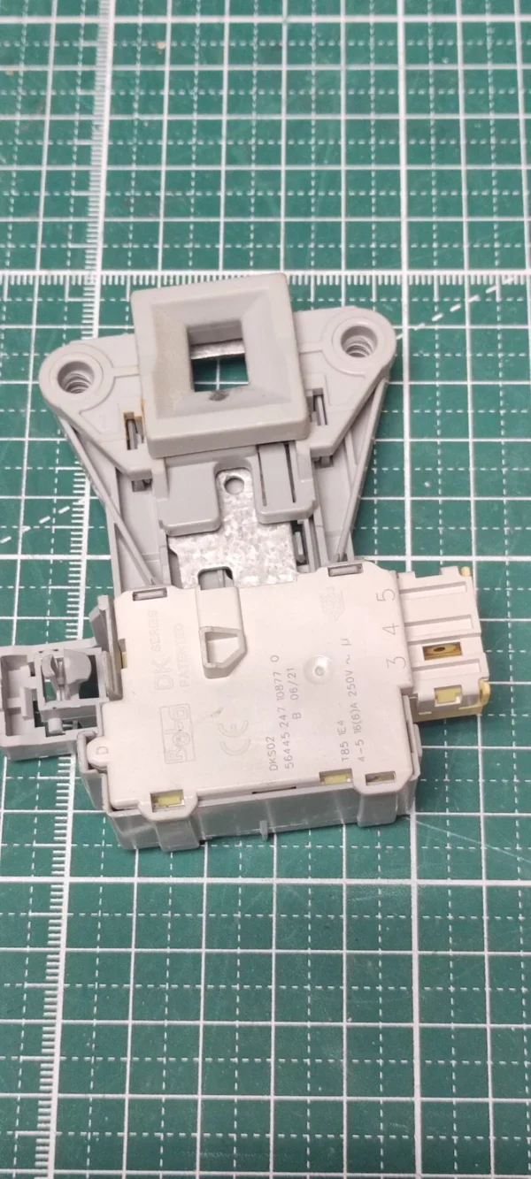 Устройство блокировки люка (УБЛ) Electrolux 132846901