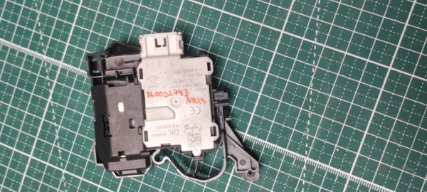 Устройство блокировки люка (УБЛ) Ariston 160032743