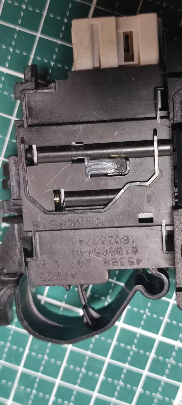 Устройство блокировки люка (УБЛ) Ariston 160032743