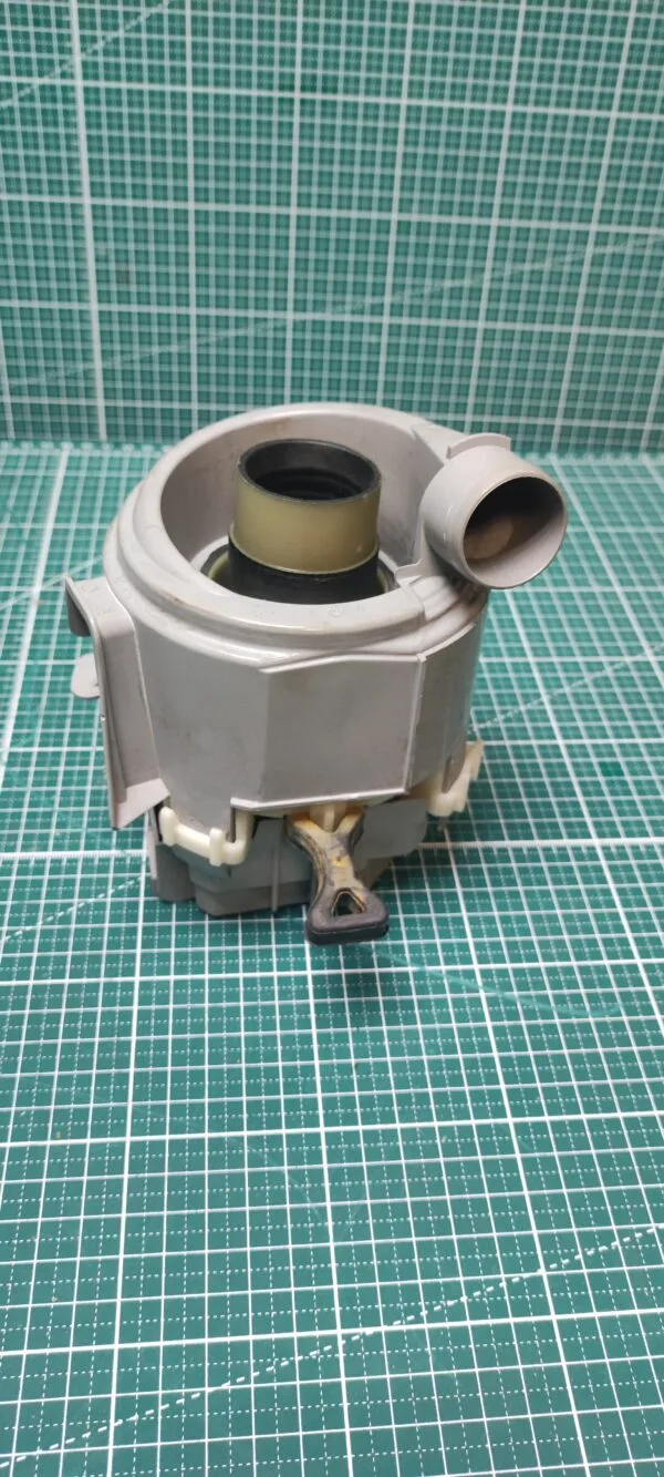 Рециркуляционный насос Bosch 9000713246 большой
