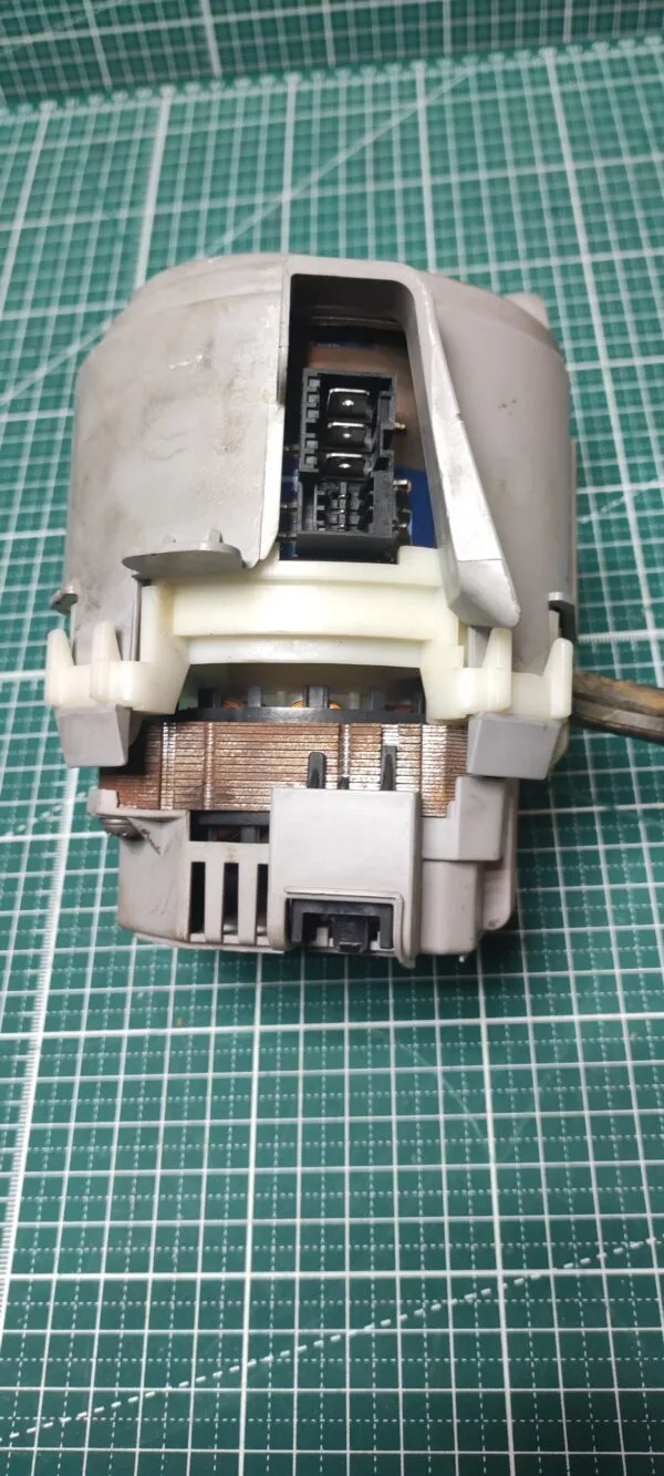 Рециркуляционный насос Bosch 9000713246 большой
