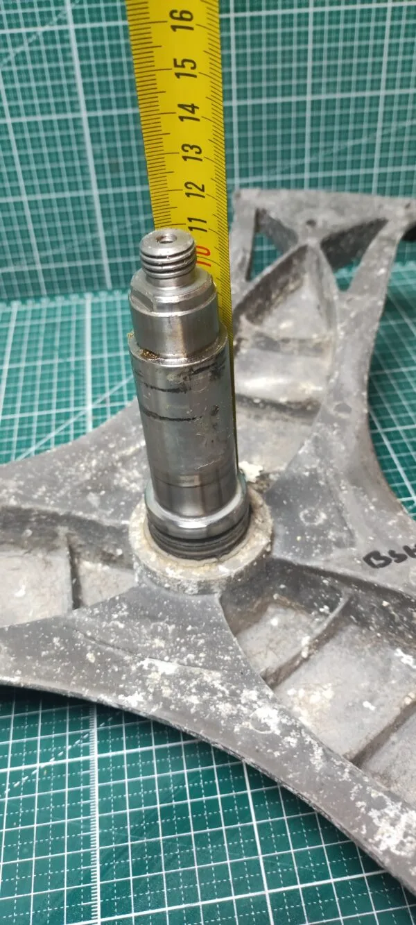 Крестовина Bosch 9000651148 11см. вал