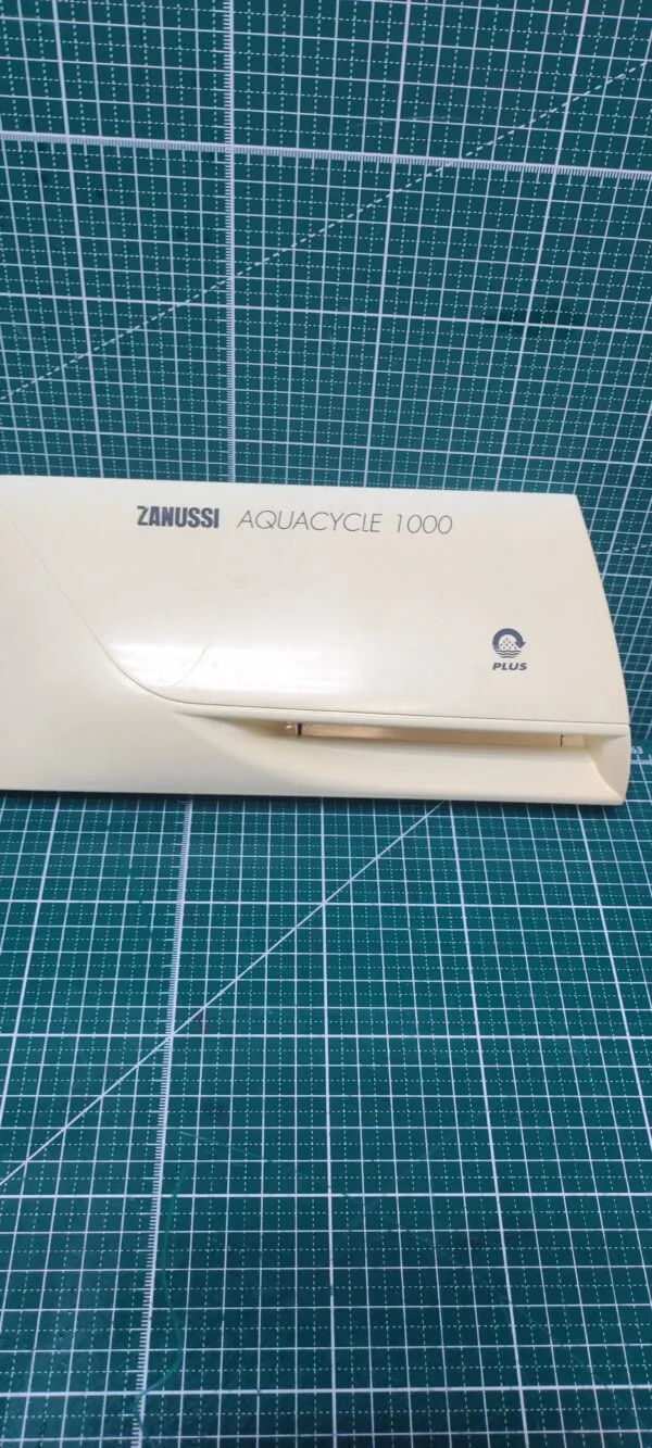 Панель порошкопримника Zanussi 13203900d с дефектом