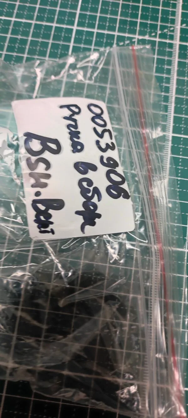 Ручка в сборе Bosch 0053906 вертикальная загрузка
