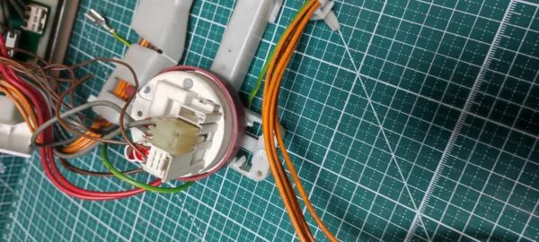 Модуль Bosch WAE 24465OE/12 с дефектом