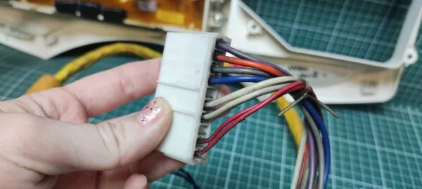 Модуль Samsung WF9592 GQQ с дефектом-желтый
