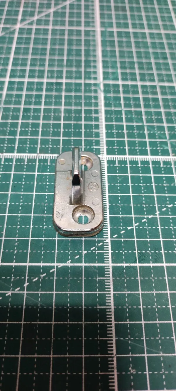 Петля ручки Samsung DC09900 люк капелька
