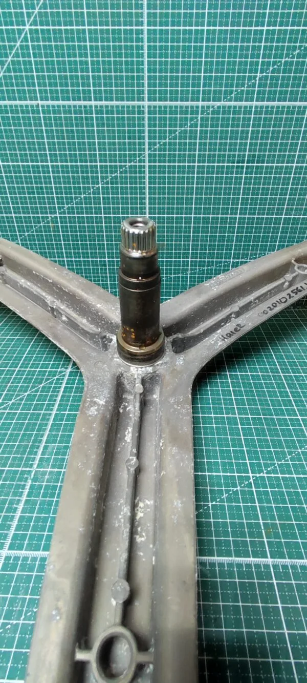 Крестовина Haier 0020102561J 9.5см вал
