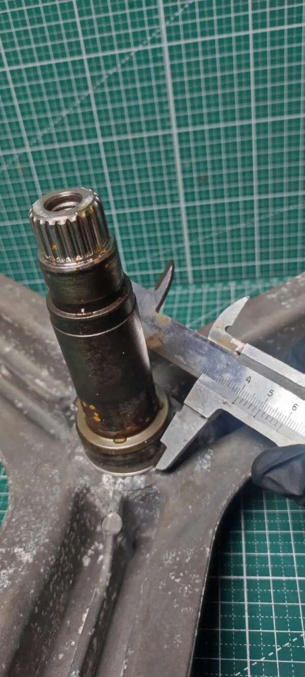 Крестовина Haier 0020102561J 9.5см вал